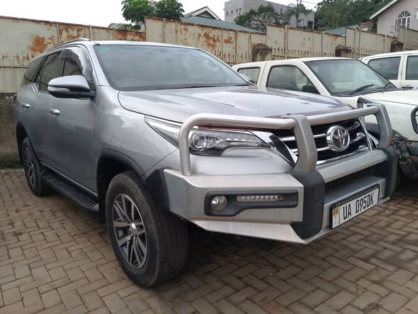 used toyota fortuner