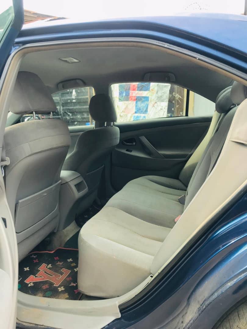 A picture of Toyota camry 08