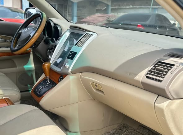 A picture of 2009 LEXUS 350 2009