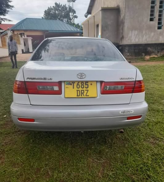 A picture of TOYOTA PREMIO INJINI NDOGO INAUZWA 4 5M 0791084871