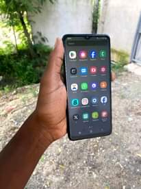 A picture of SAMSUNG A12