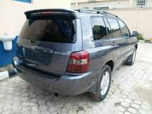 A picture of 2012 Toyota highlander Jeep S u v
