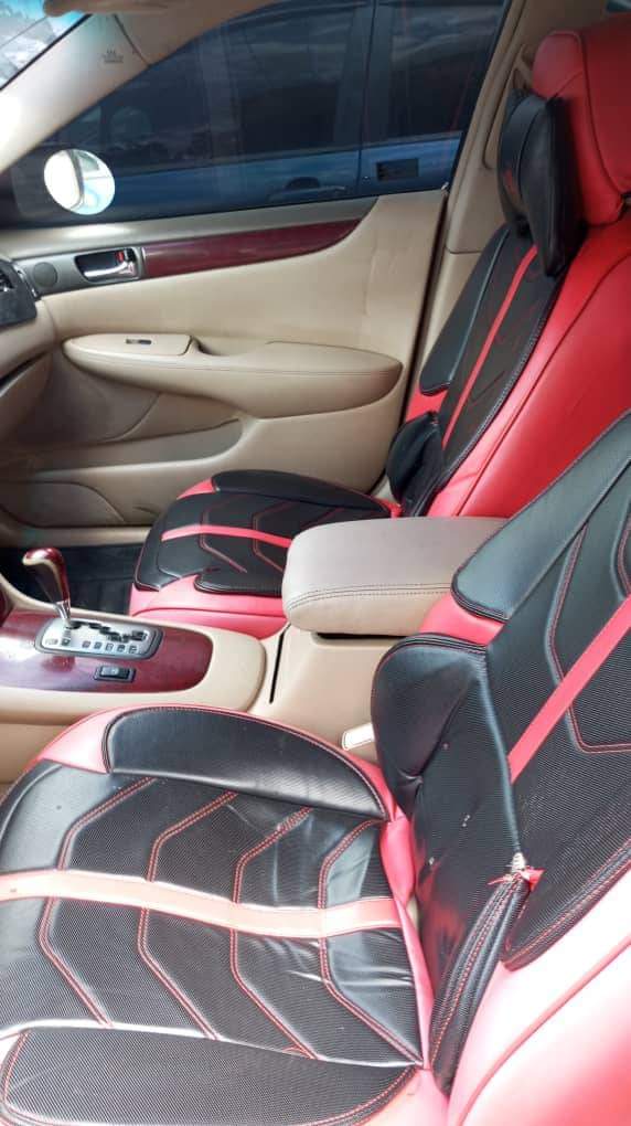A picture of Another one Lexus es 300 Buy and drive standard AC
