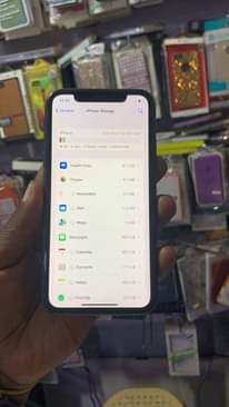A picture of Iphone 11