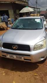 A picture of Rav4 4sale call me on 256751331103 or what app is
