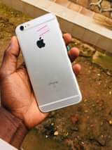 A picture of iPhone 6s 32Gb at 230k