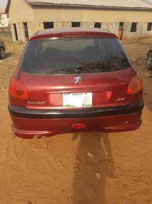 A picture of PEUGEOT 206