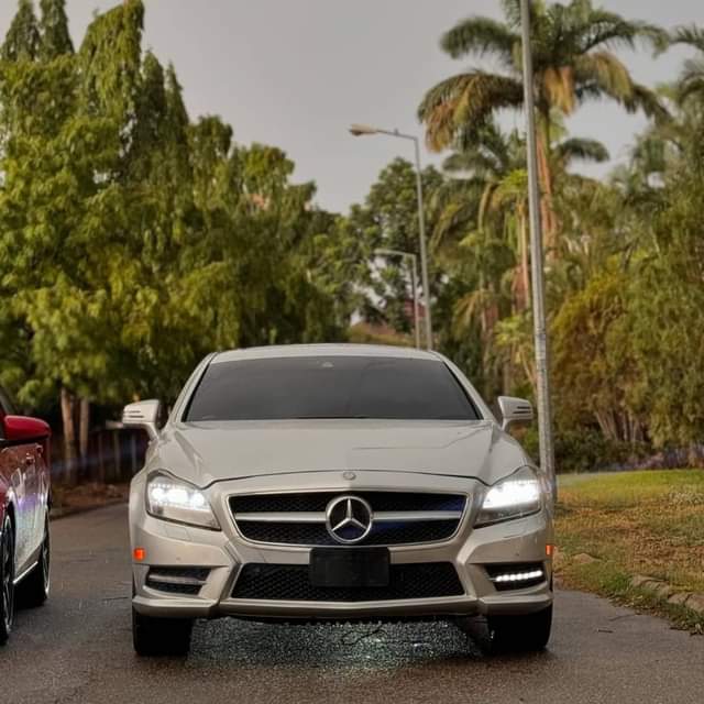A picture of FOR SALE Super clean Mercedes Benz CLS550 2013 model with