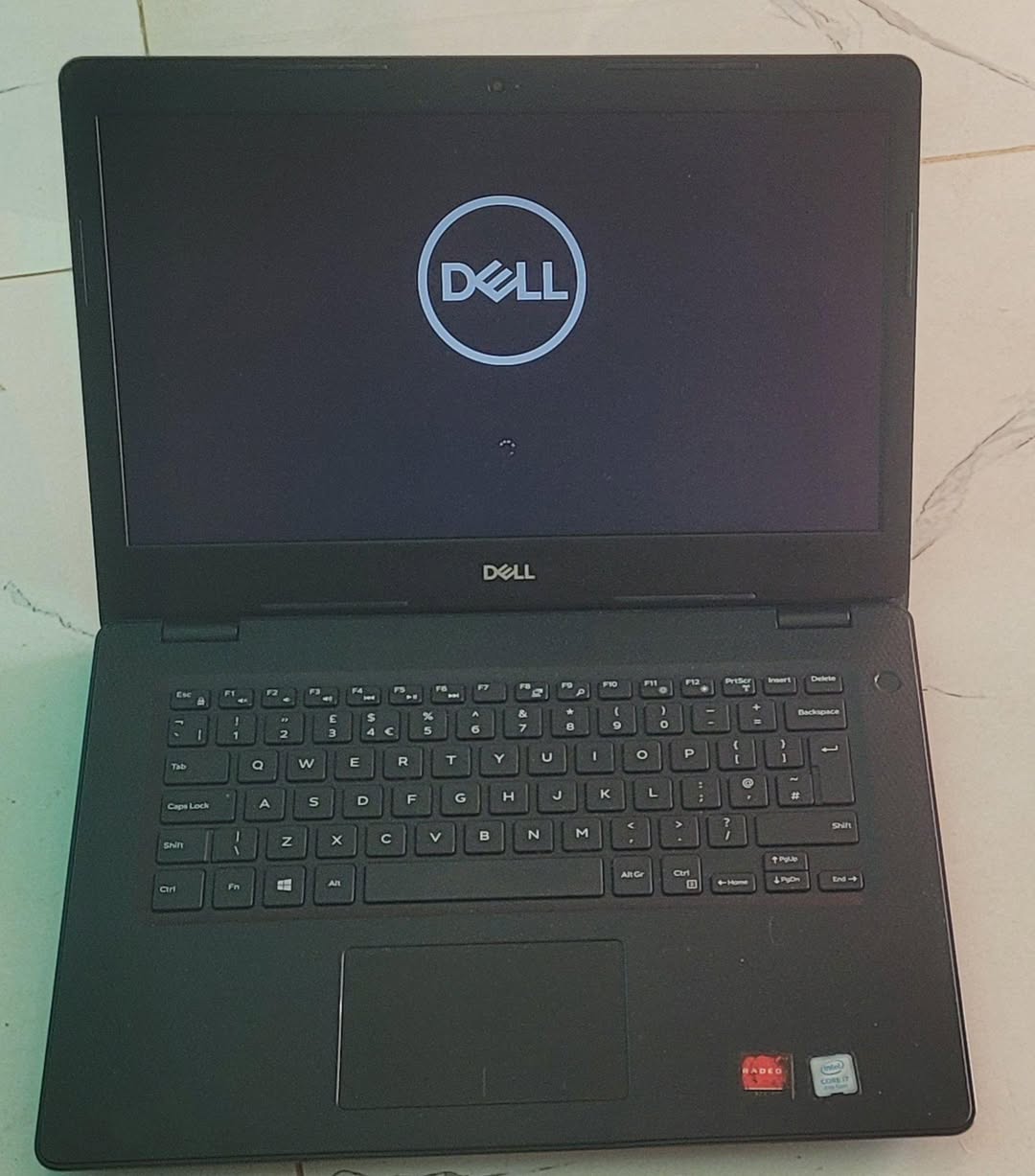 A picture of DELL I7 8th