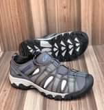 A picture of Casual sandals..