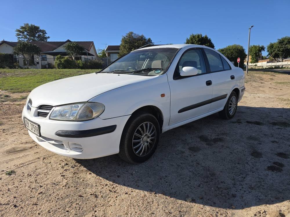 nissan almera