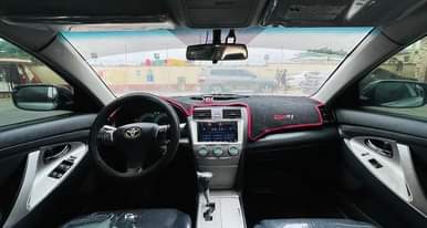 A picture of Toyota Camry Silver Color 2008 Model