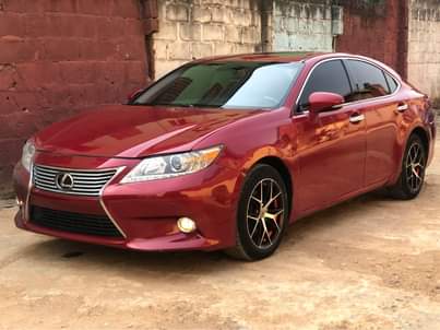A picture of Registered Lexus Es350 014 full option
