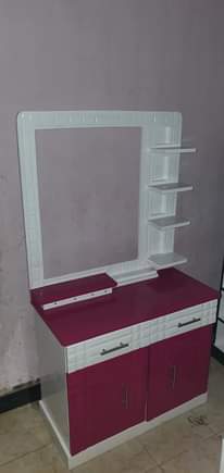 A picture of Dressing table mpya kabisa