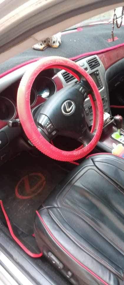 A picture of Lexus es 330