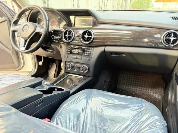 A picture of 16 500 000m Kaduna Mercedes Benz GLK 350 2013 Full