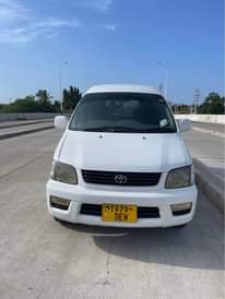 A picture of TOYOTA NOAH