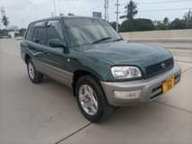 A picture of Rav 4 old