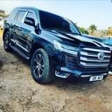 A picture of V8 2007 2022 KIT 200M