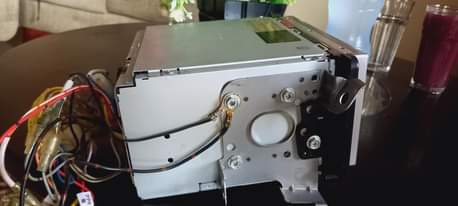 A picture of Radio ya Toyota ist mpya bado imekuja na gari