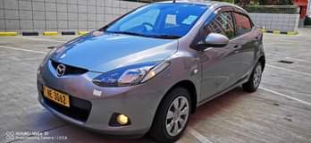 Dinho M.