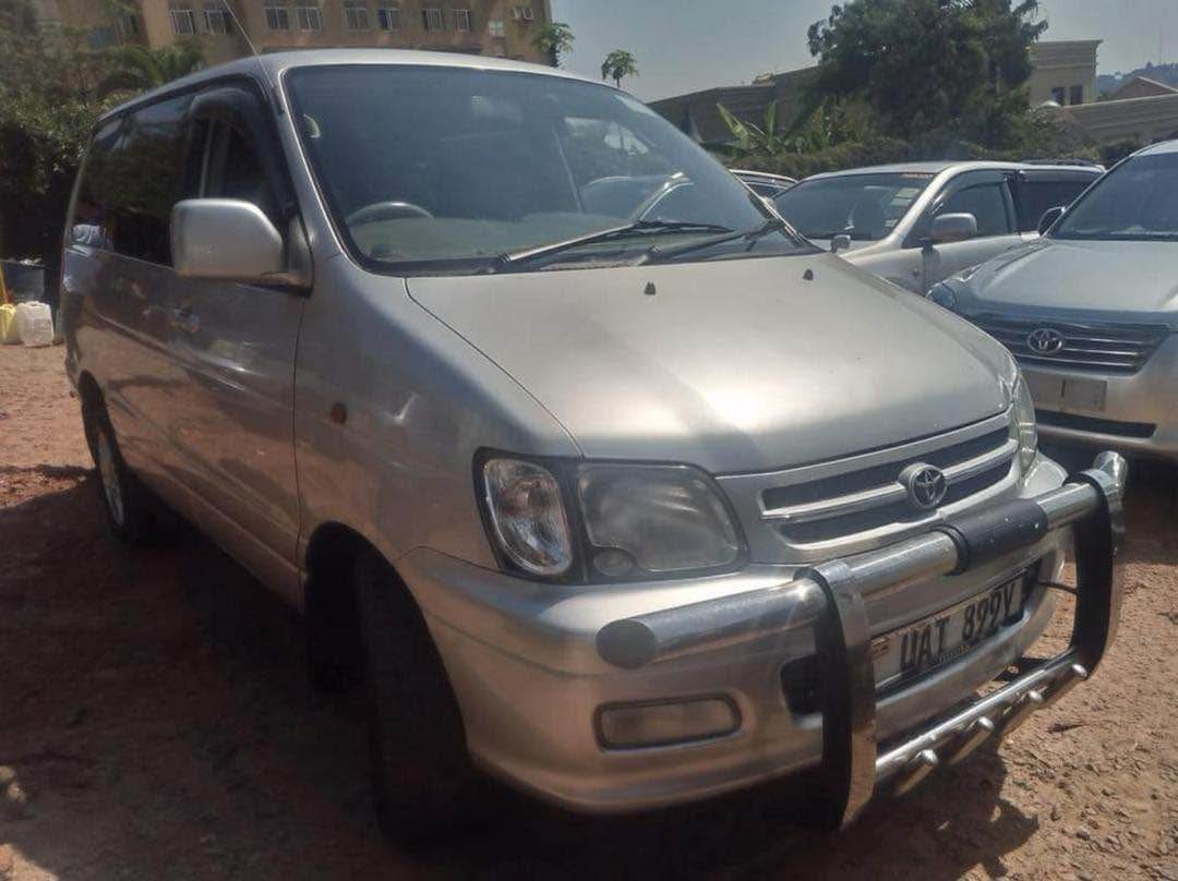 used toyota noah