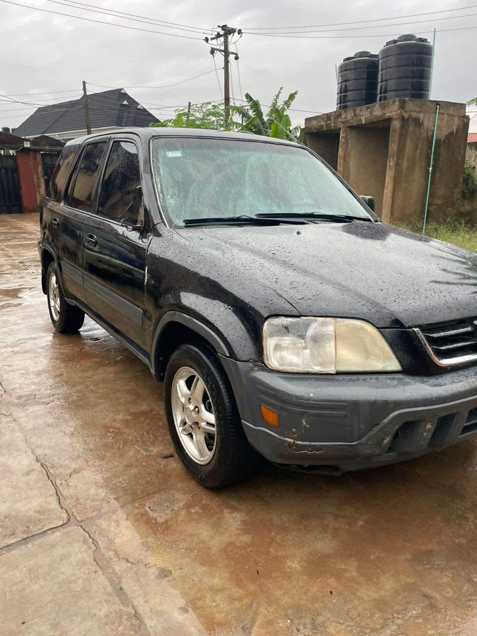 A picture of Distress Sale 2000 Model Honda Crv Awoof Deal 08164628801