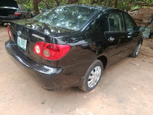 A picture of Toyota Corolla 2006 Super distres untempered engine and gearbox