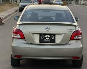 A picture of URGENT BUYERS ONLY CALL 09063948959 CLEAN Toyota Yaris PRICE 1