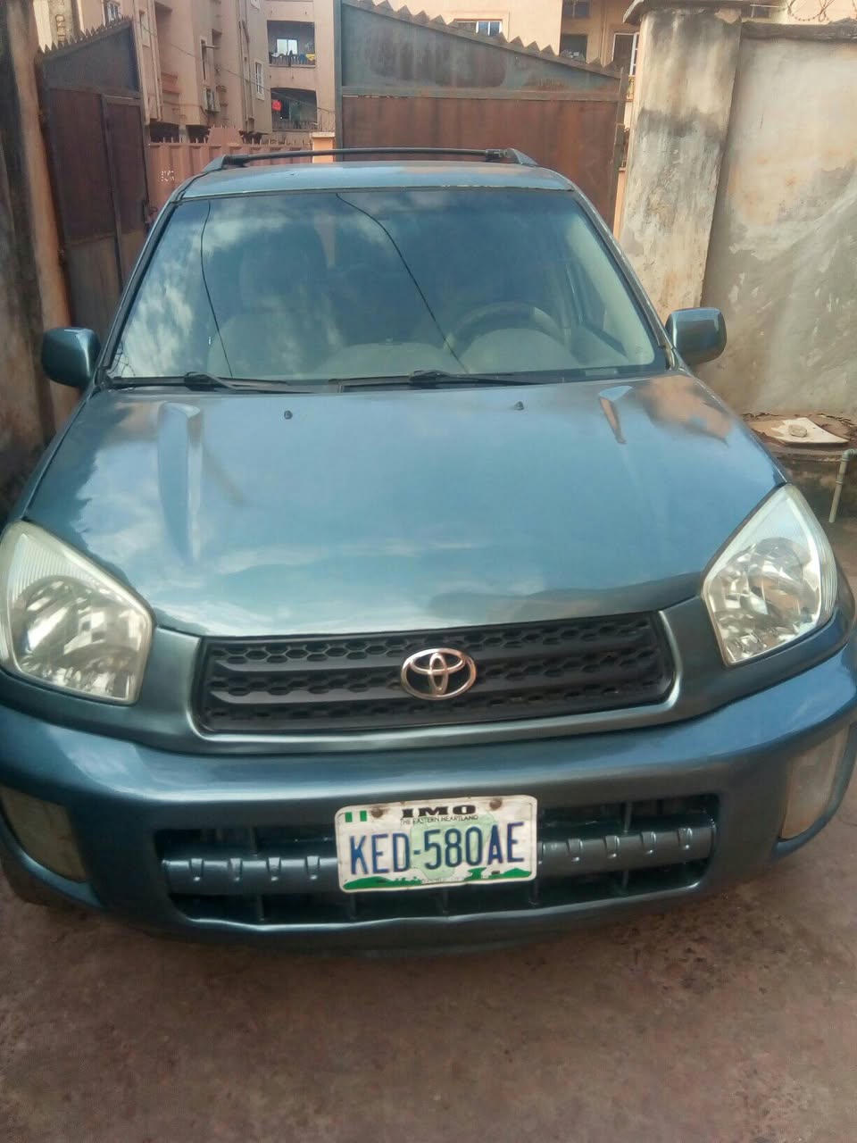 A picture of TOYOTA RAV4