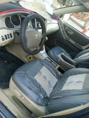 A picture of Highest grade Toyota Highlander 3 seater Direct 2006 Super clean
