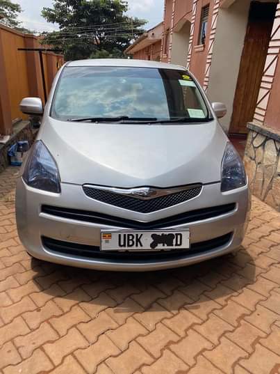 A picture of TOYOTA Ractis