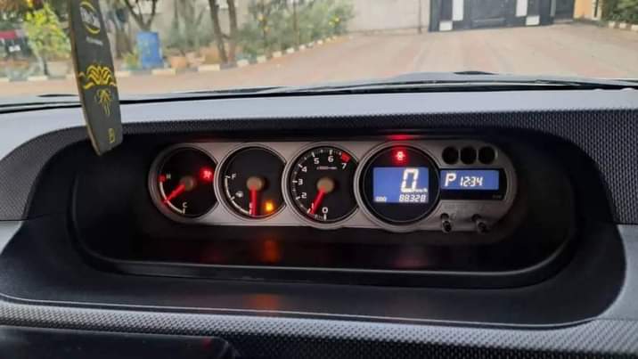 A picture of 2010 TOYOTA RUMION OLD MODEL Automatic