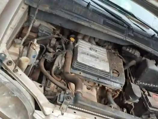 A picture of 2002 Toyota sienna Price 3 2m Location Amuwo odofin Lagos