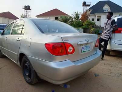 A picture of 2004 Toyota Corolla Le