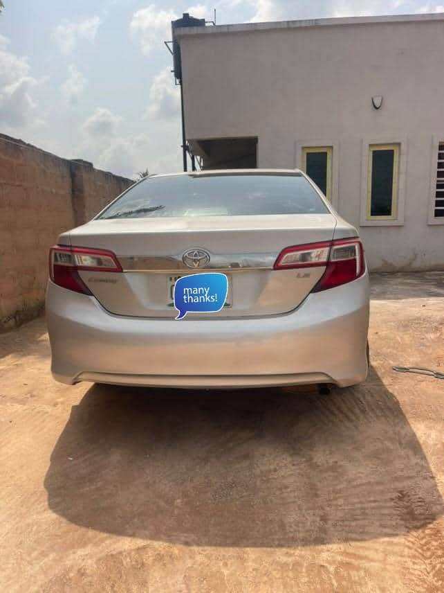 A picture of Sharp 2012 Toyota Camry 10.2m 