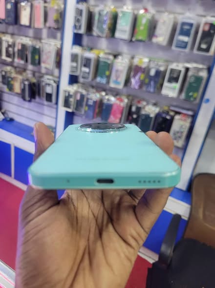 A picture of Used tecno spark 30C 256gb