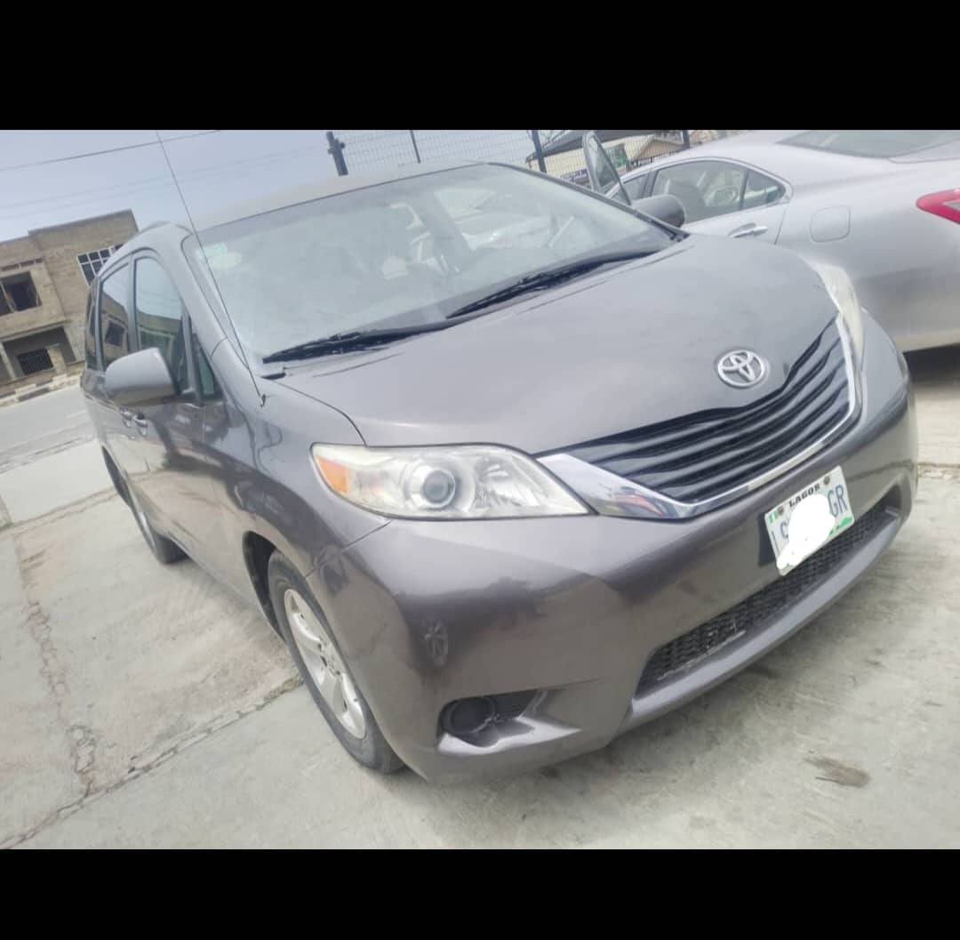 A picture of Neatly 6 months Reg Sienna 2013