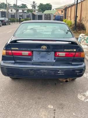A picture of 2003 Toyota Camry 300