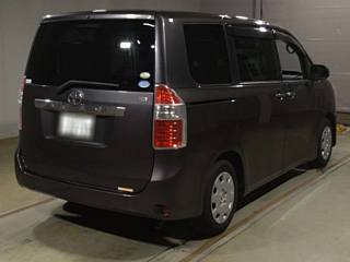 A picture of Toyota noha 2010 ready for bid
