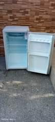 A picture of Nauza friji langu lg single door offer lak 190k