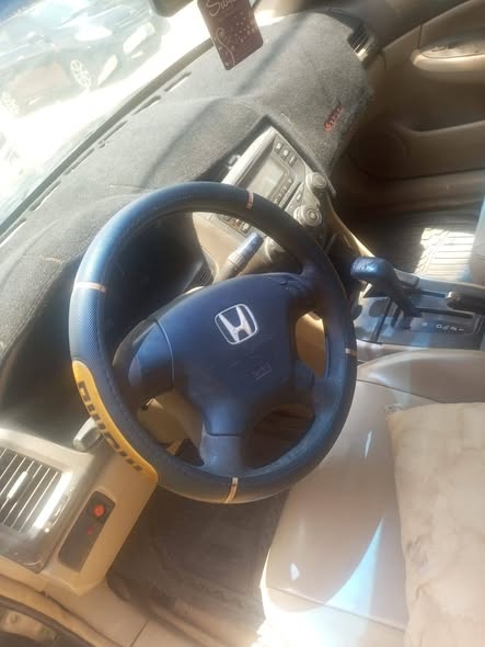 A picture of Honda EOD Model 04 en Engine and gear Ac working