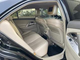 A picture of 2011 TOYOTA CAMRY