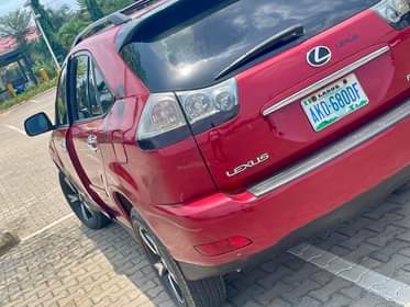 A picture of 2006 Lexus Rx 330 Engine and gear perfect Ac chilling