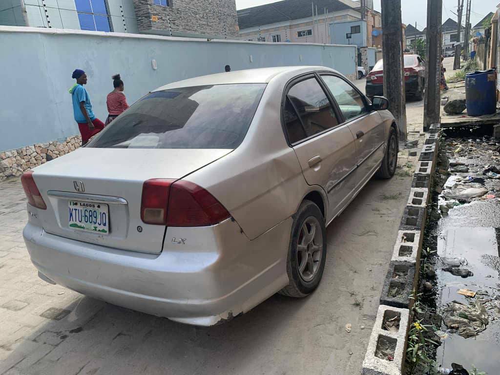 A picture of Honda civic 05