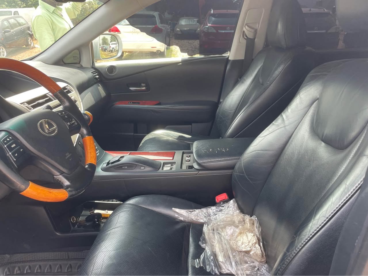 A picture of Distress RX 350 Lexus 2012