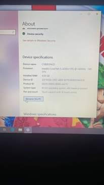 A picture of Dell laptop
