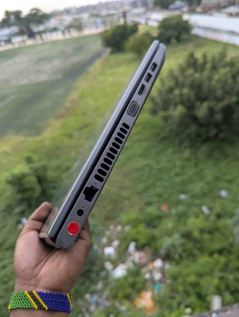A picture of Dell Core i3 Ram 4gb 7gen Hdd 320gb Processory 2.40ghz