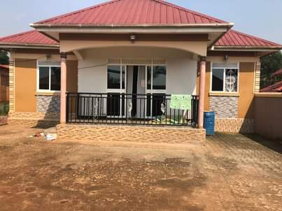 A picture of Bungalow house for sale by owner in on mukono katosi