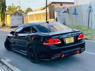 A picture of CROWN ATHLETE NEW MODEL